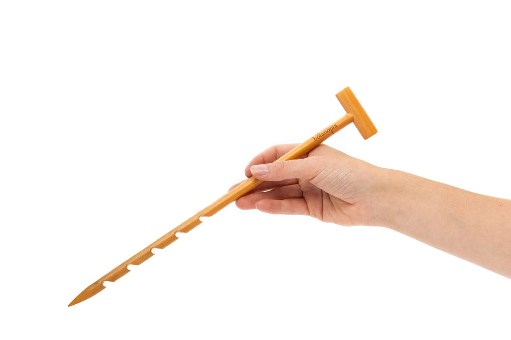 De grondchecker - houten bodemsonde om de vochtigheid van je potgrond te controleren