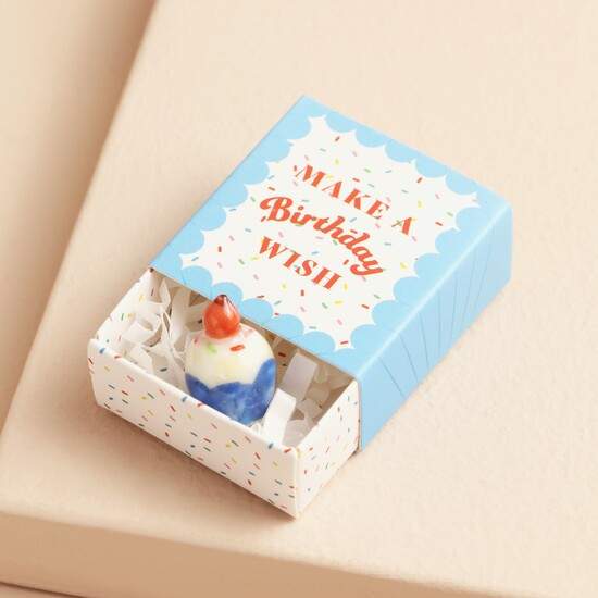 Tiny matchbox met mini beeldje (make a birthday wish)