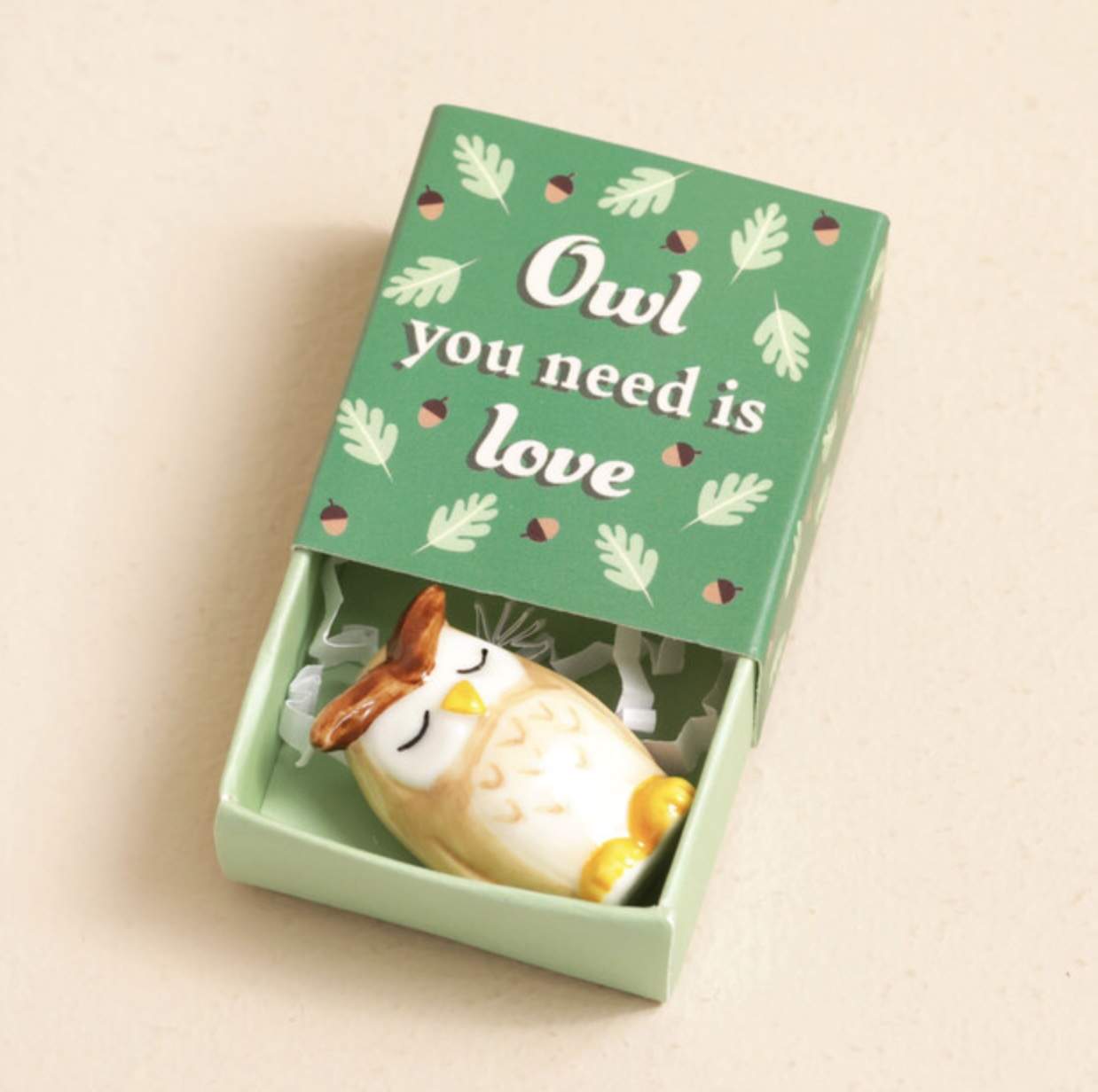Tiny matchbox met mini beeldje (owl you need is love)