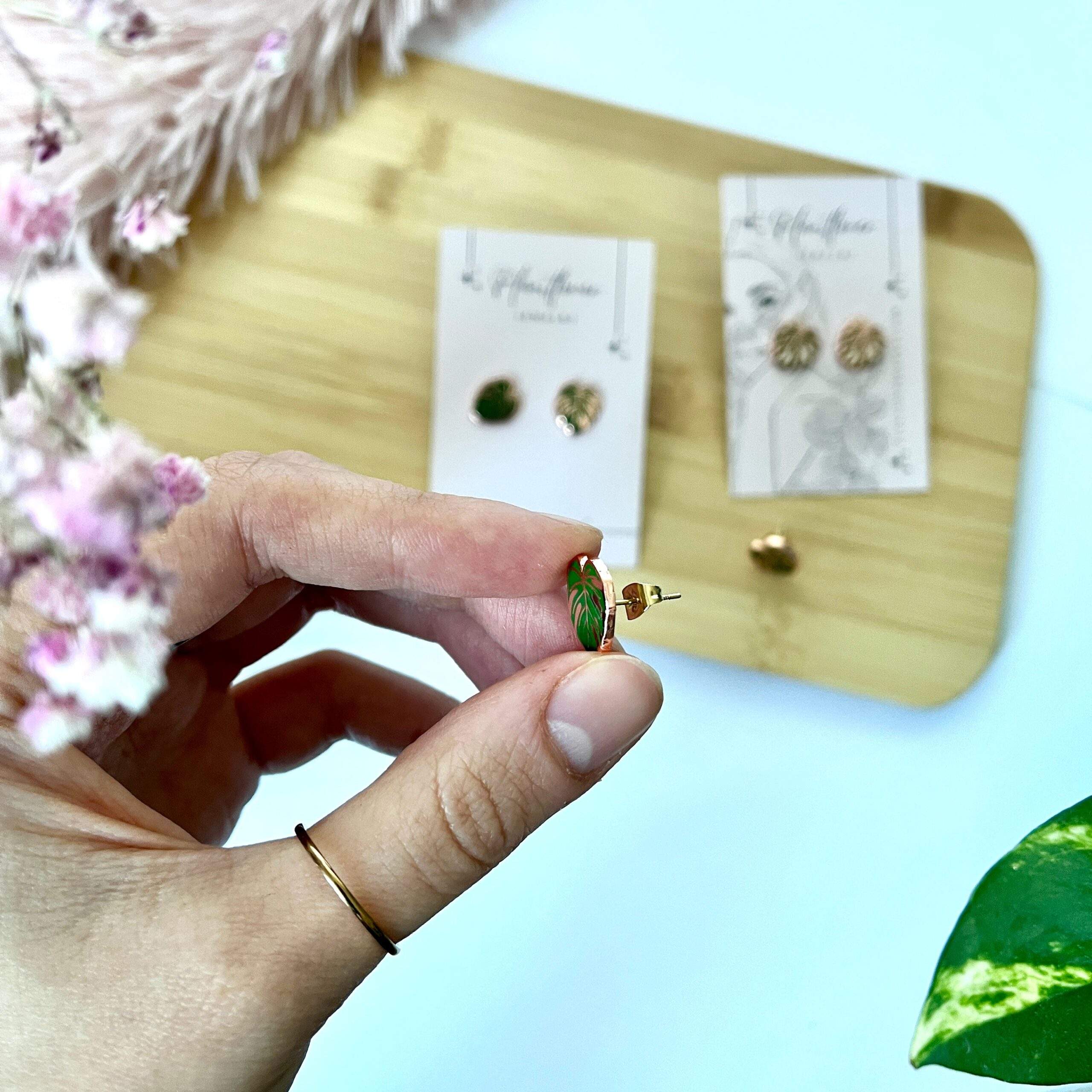 Oorknopjes Monstera blad