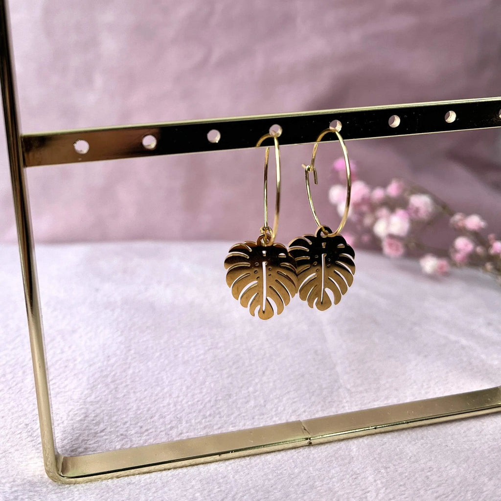Oorringen met monstera hanger (goud)